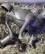 Hund von der Plastik Sitzende mit Hund aus 1975, gefunden in 2017 - FG AB.