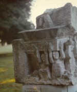 Figur der Sandstein-Gruppe Januscz Korczak - vor 1975 - FG LH.