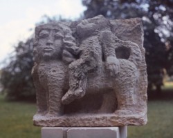 Figur der Sandsteingruppe Januscz Korczak - vor 1975 - FG LH.