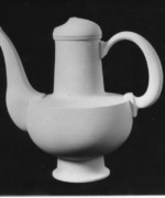 Porzellan-Kanne für ein Service