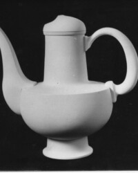 Porzellan-Kanne für ein Service