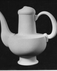 Porzellan-Kanne für ein Service