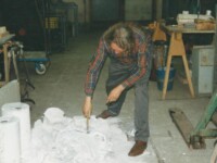 Der spannende Augenblick: ist der Guß gelungen? - FG WR.